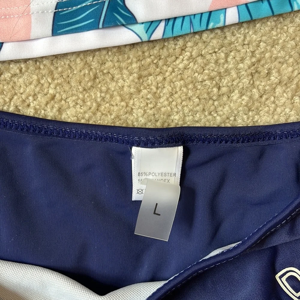 DACI RASHGUARD TOP BIKINI WITH 2 BLUE BOTTOMS